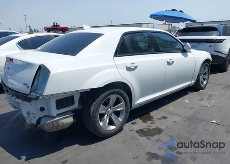 2019 Chrysler 300 300S из США, поврежденный, VIN 2C3CCABG6KH561472
